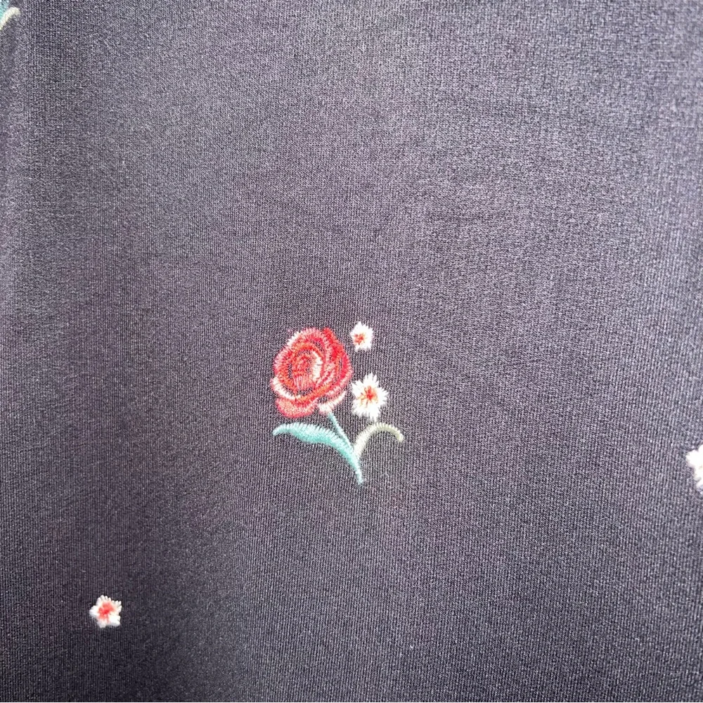 Knox Rose Embroidered Floral Short Sleeve Blouse Size Small - Picture 5 of 7